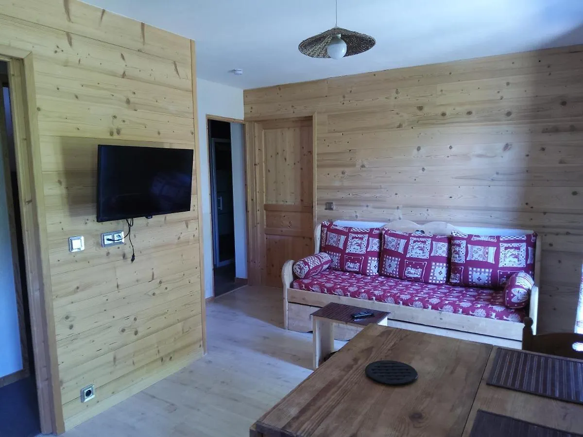 Votre Appartement Savoyard Avec Parking A La Telecabine Pour Skier Les 3 Vallees ! Villarlurin 0*,  France