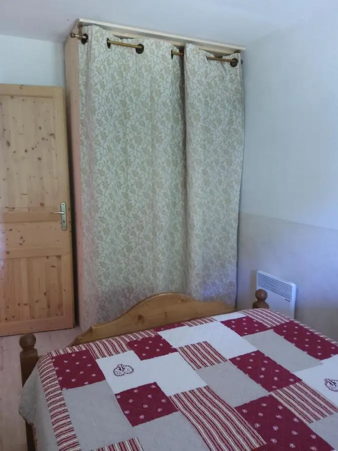 Votre Appartement Savoyard Avec Parking A La Telecabine Pour Skier Les 3 Vallees ! Villarlurin 0*,  France